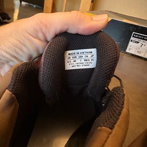 Men’s salmon speed assaults